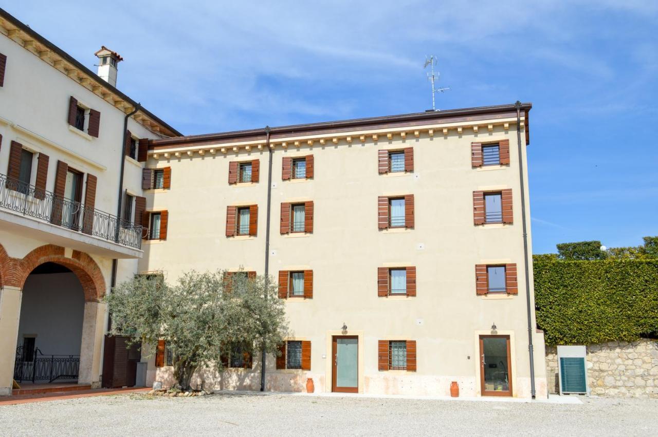 Verdeolivo 1876 - Apartments & Pool Mezzane di Sotto エクステリア 写真