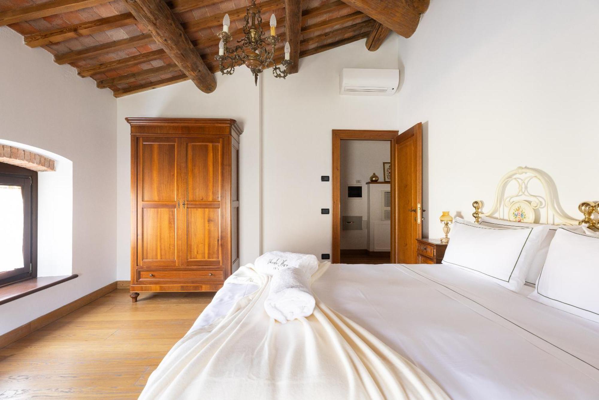 Verdeolivo 1876 - Apartments & Pool Mezzane di Sotto エクステリア 写真