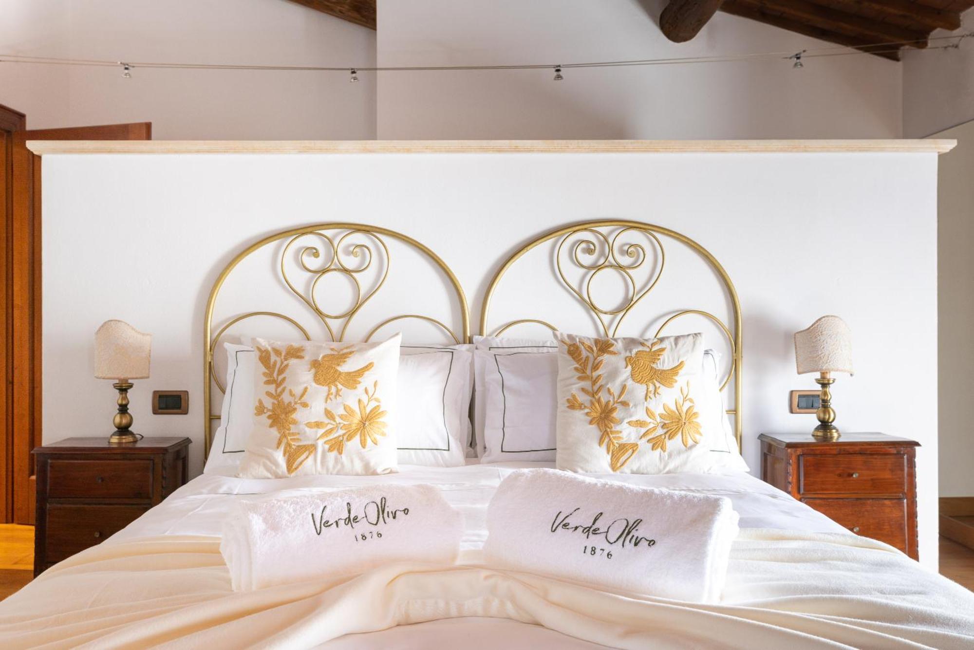 Verdeolivo 1876 - Apartments & Pool Mezzane di Sotto エクステリア 写真