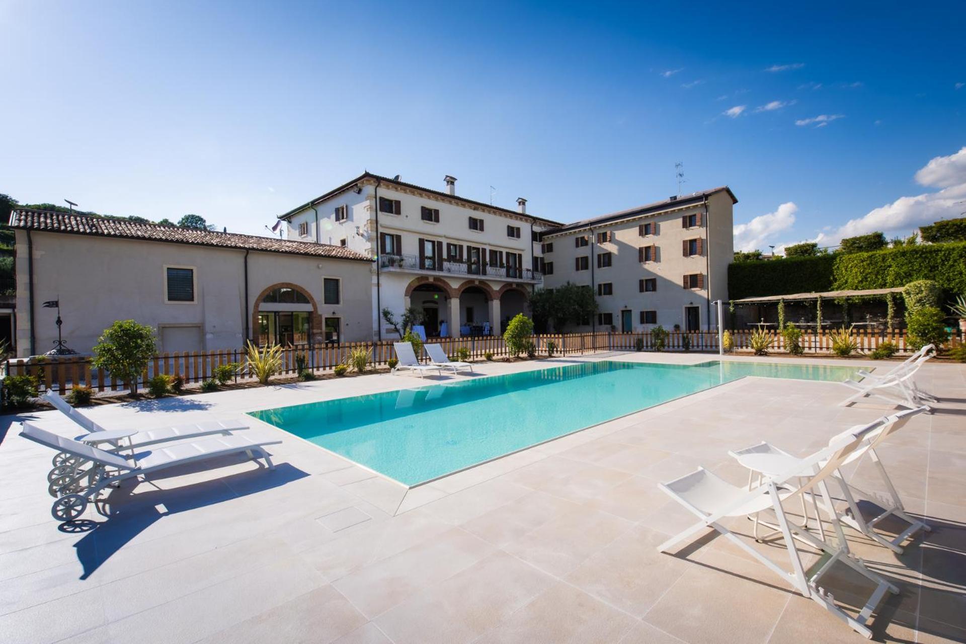 Verdeolivo 1876 - Apartments & Pool Mezzane di Sotto エクステリア 写真
